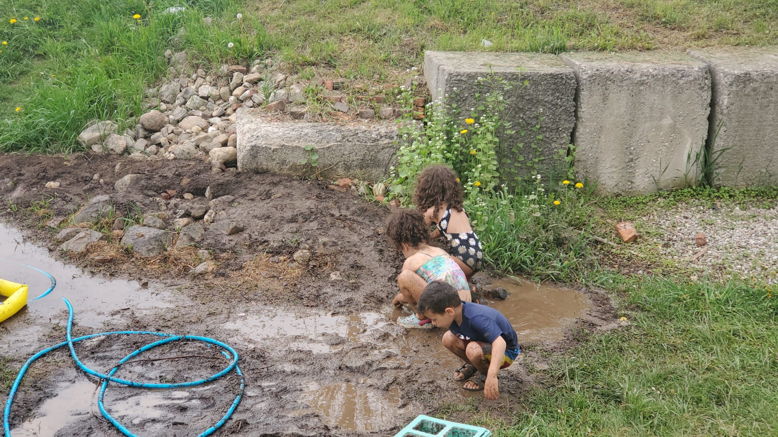 mud play at nature camp summer camp